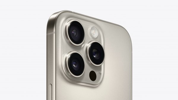 Apple iPhone 16 Pro - Image 12